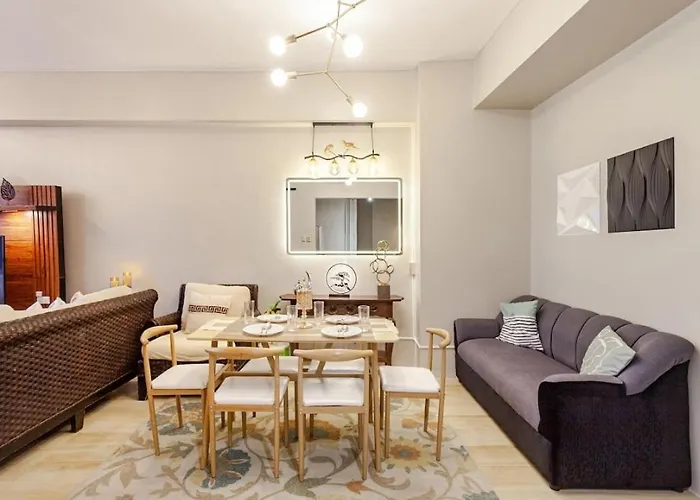 Amazing 1 5br Unit Connected To Eastwood Mall * Manila