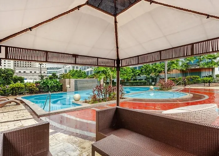 Amazing 1 5br Unit Connected To Eastwood Mall