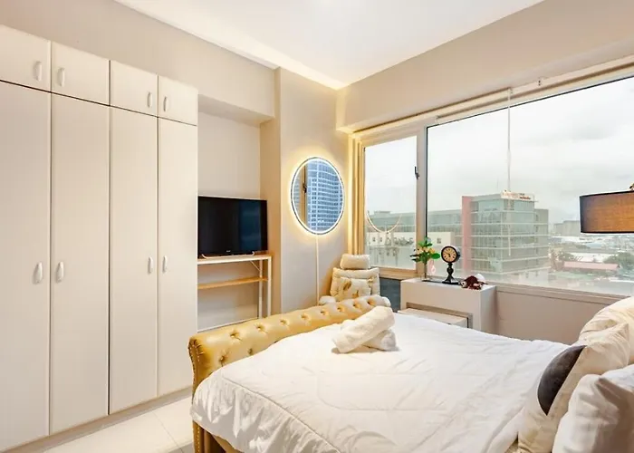 Apartment Amazing 1 5br Unit Connected To Eastwood Mall *