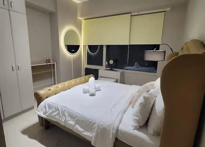 Amazing 1 5br Unit Connected To Eastwood Mall Manila
