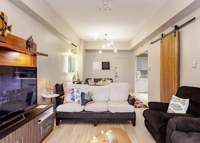 Amazing 1 5br Unit Connected To Eastwood Mall Apartment