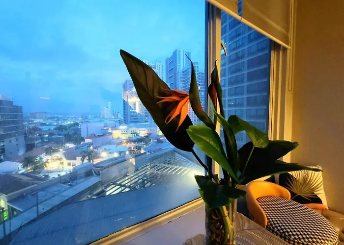 Amazing 1 5br Unit Connected To Eastwood Mall *