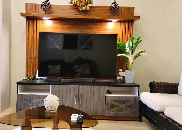 Amazing 1 5br Unit Connected To Eastwood Mall Manila