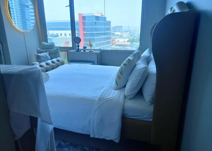 Amazing 1 5br Unit Connected To Eastwood Mall Apartment Manila