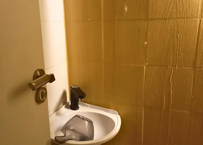 Amazing 1 5br Unit Connected To Eastwood Mall Manila