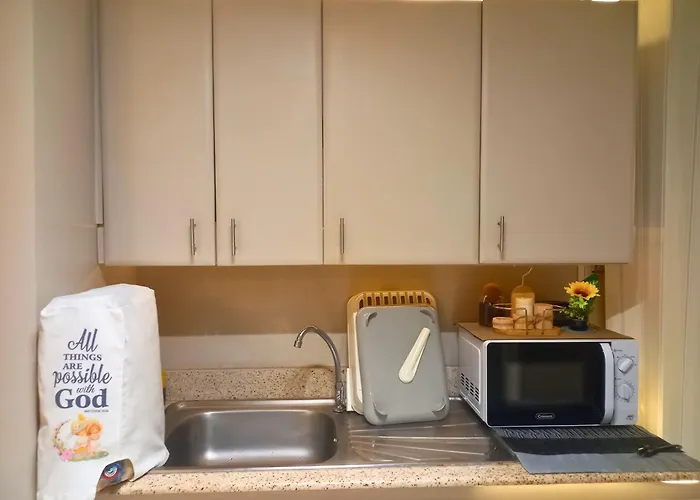 Apartment Amazing 1 5br Unit Connected To Eastwood Mall