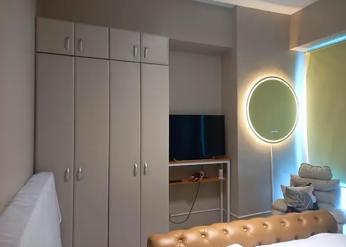 Amazing 1 5br Unit Connected To Eastwood Mall Manila