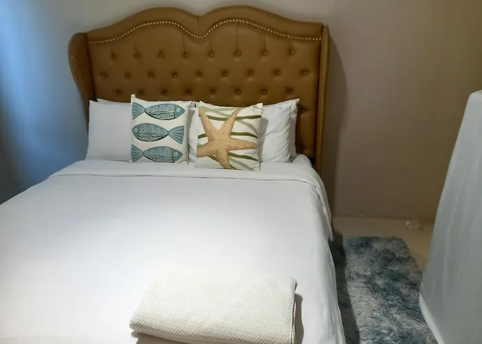 Amazing 1 5br Unit Connected To Eastwood Mall *