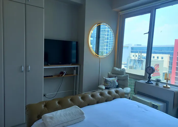Apartment Amazing 1 5br Unit Connected To Eastwood Mall Manila