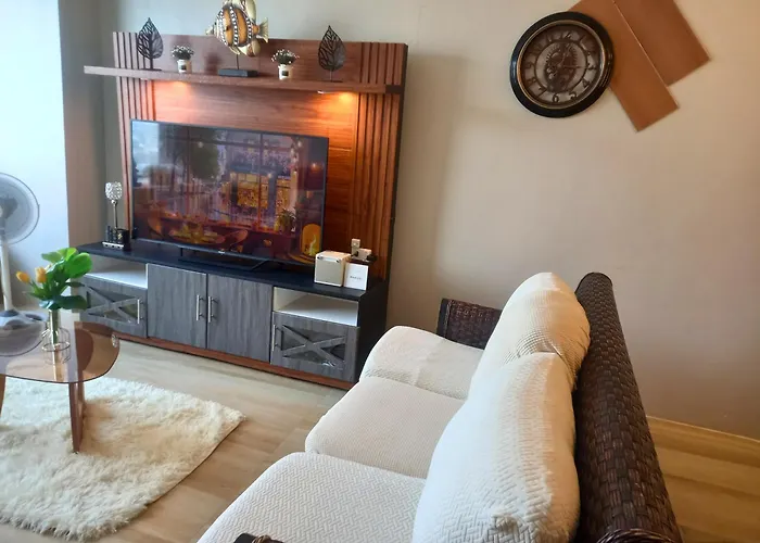 Apartment Amazing 1 5br Unit Connected To Eastwood Mall Manila