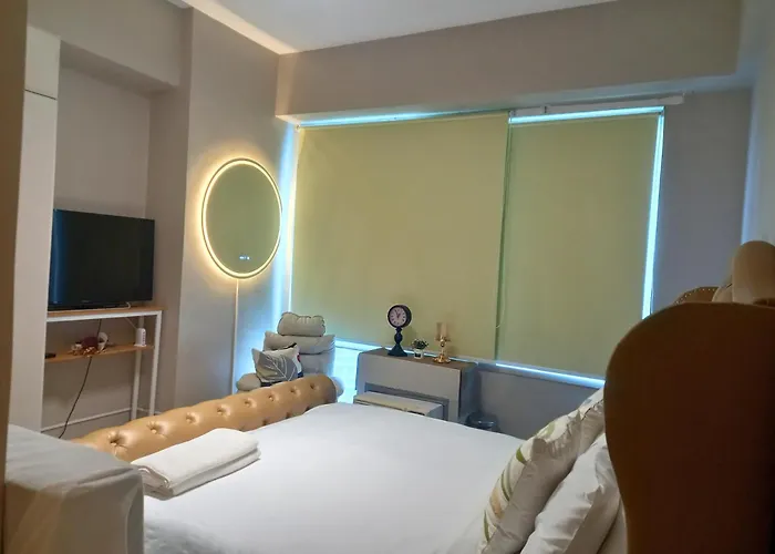 Amazing 1 5br Unit Connected To Eastwood Mall Apartment Manila