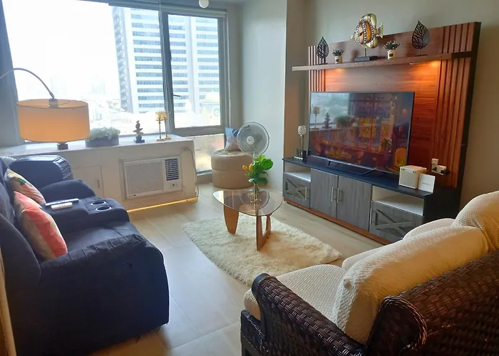 Amazing 1 5br Unit Connected To Eastwood Mall *