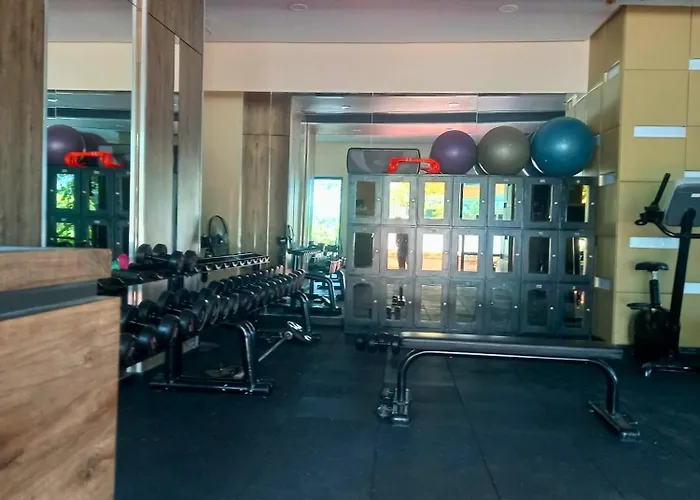 Apartment Amazing 1 5br Unit Connected To Eastwood Mall *